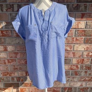 Jones New York Women’s sSze 1X Blue Striped Short Sleeve Blouse Pockets